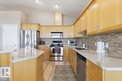 72 Beach Ave, Rural Leduc County, AB - Indoor Photo Showing Kitchen
