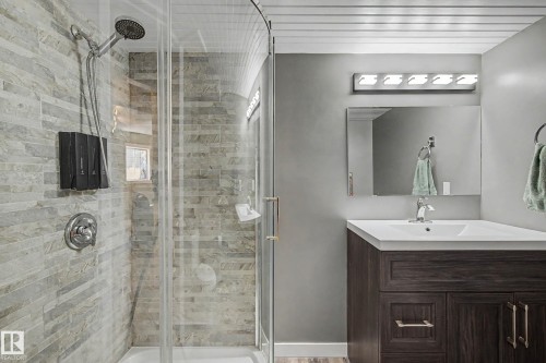 4109 44 Avenue, Stony Plain, AB - Indoor Photo Showing Bathroom