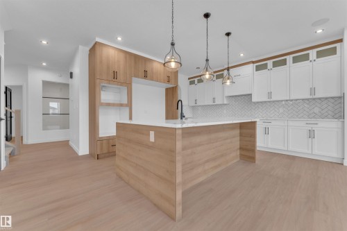 21 Axelwood Crescent, Spruce Grove, AB - Indoor Photo Showing Kitchen