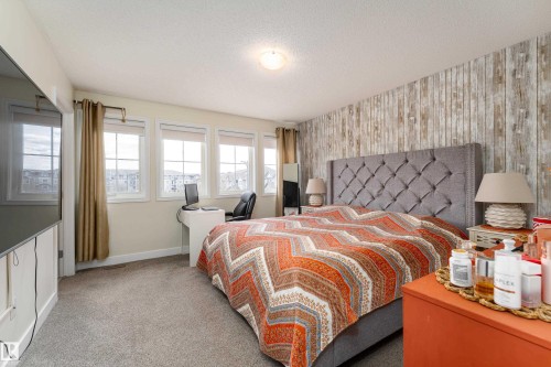9538 Simpson Court, Edmonton, AB - Indoor Photo Showing Bedroom