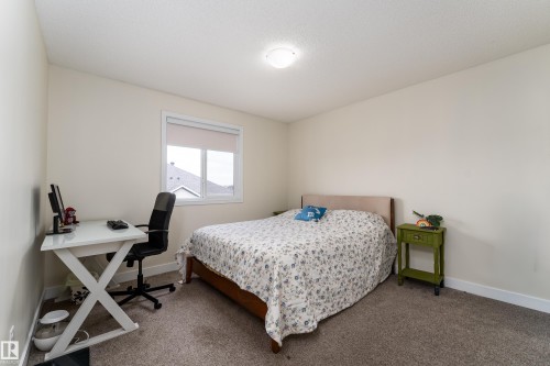 9538 Simpson Court, Edmonton, AB - Indoor Photo Showing Bedroom