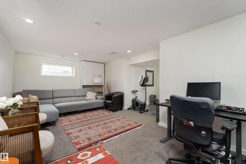9538 Simpson Court, Edmonton, AB - Indoor Photo Showing Other Room