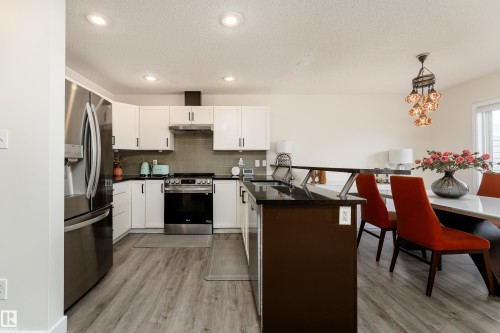 9538 Simpson Court, Edmonton, AB - Indoor