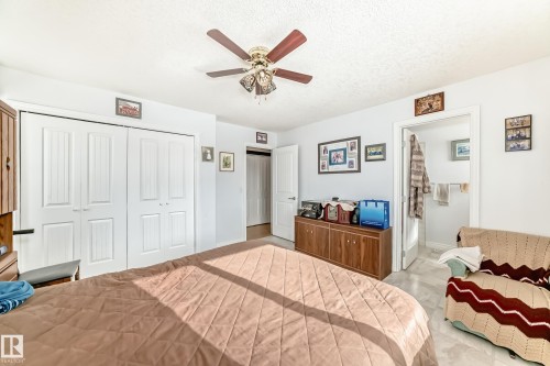 8 54514 Rr12, Rural Lac Ste. Anne County, AB - Indoor Photo Showing Bedroom