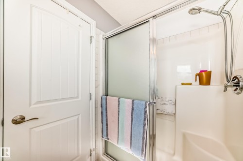 8 54514 Rr12, Rural Lac Ste. Anne County, AB - Indoor Photo Showing Bathroom