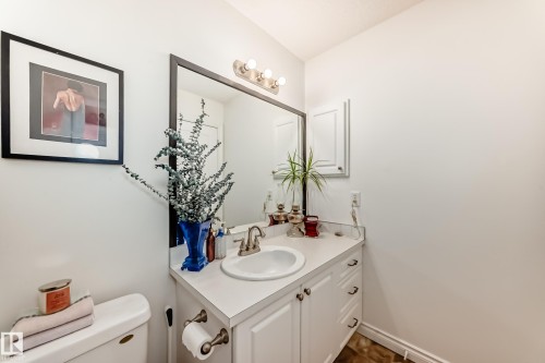 8 54514 Rr12, Rural Lac Ste. Anne County, AB - Indoor Photo Showing Bathroom
