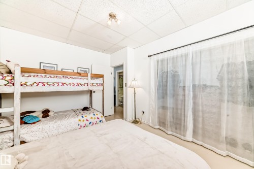 8 54514 Rr12, Rural Lac Ste. Anne County, AB - Indoor Photo Showing Bedroom