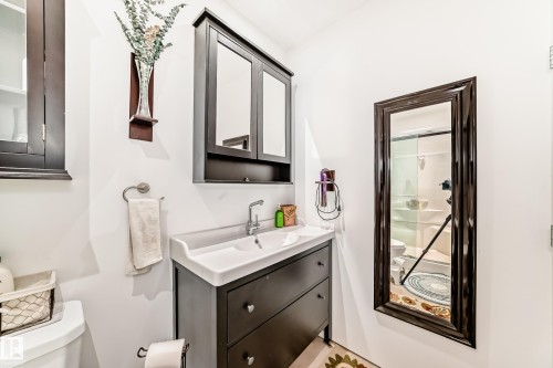8 54514 Rr12, Rural Lac Ste. Anne County, AB - Indoor Photo Showing Bathroom
