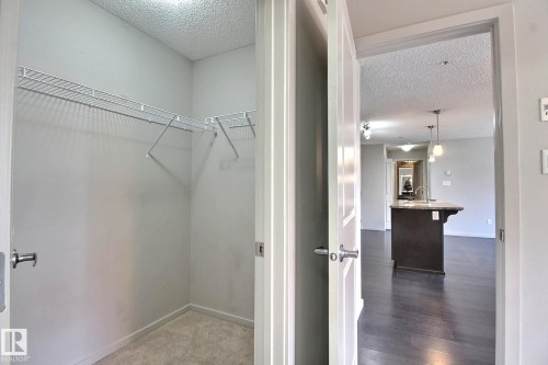 324 344 Windermere Road, Edmonton, AB - Indoor