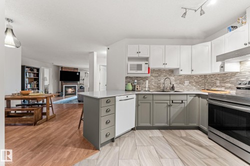 311 9640 105 Street, Edmonton, AB - Indoor Photo Showing Kitchen With Upgraded Kitchen
