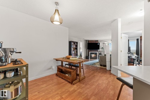 311 9640 105 Street, Edmonton, AB - Indoor