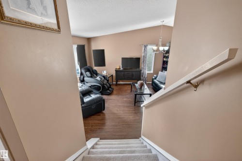 9347 175 Avenue, Edmonton, AB - Indoor Photo Showing Other Room
