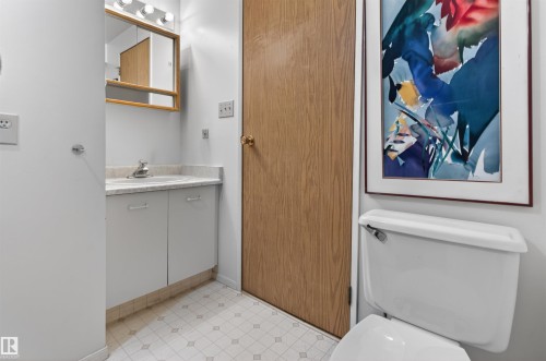 9347 175 Avenue, Edmonton, AB - Indoor
