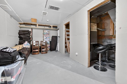 9347 175 Avenue, Edmonton, AB - Indoor