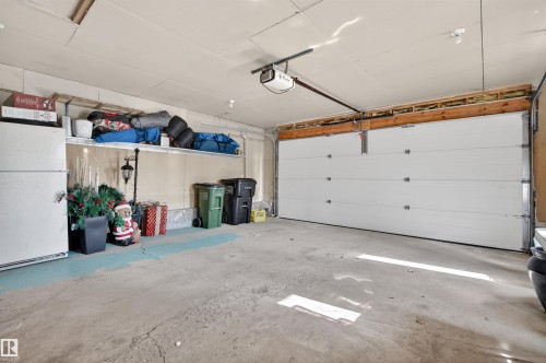 9347 175 Avenue, Edmonton, AB - Indoor Photo Showing Garage