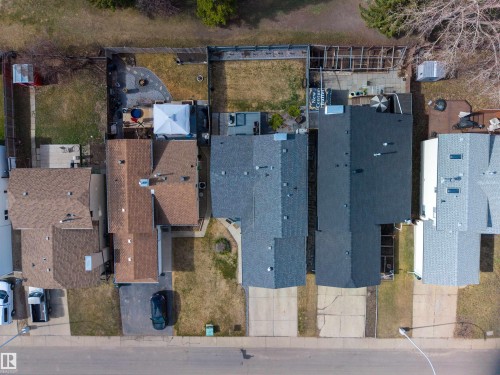 9347 175 Avenue, Edmonton, AB - Indoor