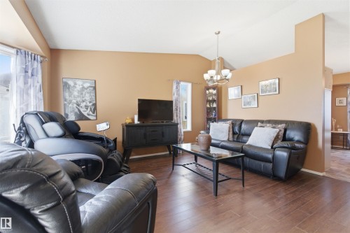 9347 175 Avenue, Edmonton, AB - Indoor Photo Showing Living Room