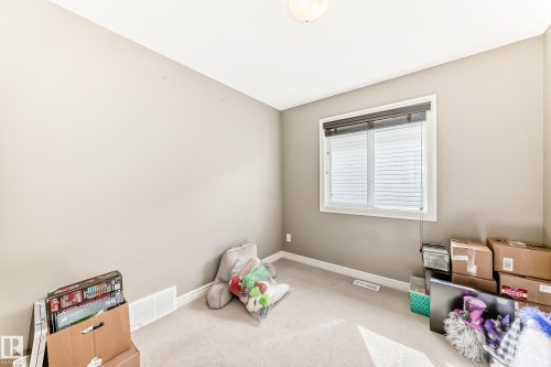 26 South Creek Wynd, Stony Plain, AB - Indoor
