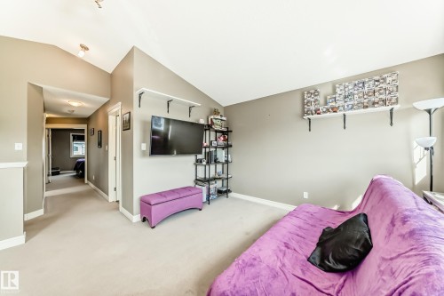 26 South Creek Wynd, Stony Plain, AB - Indoor Photo Showing Bedroom