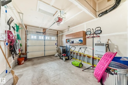 26 South Creek Wynd, Stony Plain, AB - Indoor Photo Showing Garage