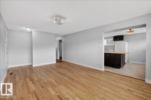 12725–12727 83 St, Edmonton, AB - Indoor Photo Showing Kitchen