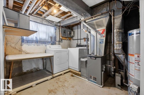 12725–12727 83 St, Edmonton, AB - Indoor Photo Showing Laundry Room