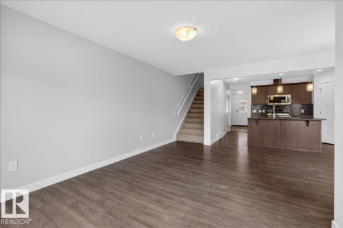 20315 43 Avenue, Edmonton, AB - Indoor Photo Showing Kitchen