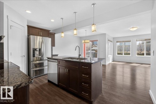 20315 43 Avenue, Edmonton, AB - Indoor Photo Showing Kitchen With Stainless Steel Kitchen With Upgraded Kitchen