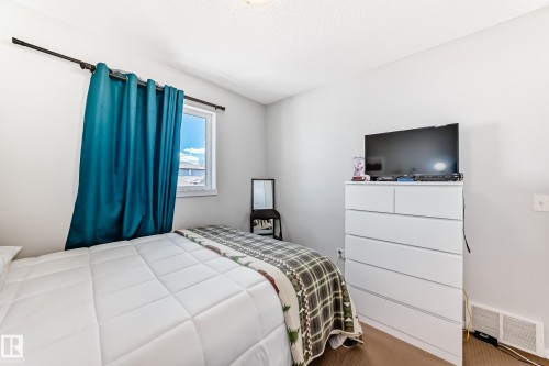 115 60 Street, Edmonton, AB - Indoor Photo Showing Bedroom