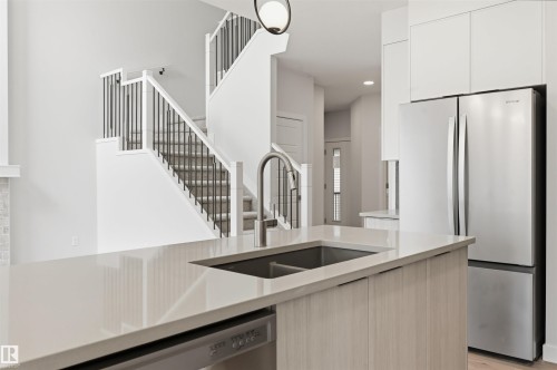 3048 Dixon Landing Landing, Edmonton, AB - Indoor Photo Showing Kitchen With Stainless Steel Kitchen With Double Sink With Upgraded Kitchen