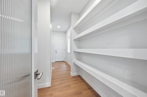 3048 Dixon Landing Landing, Edmonton, AB - Indoor