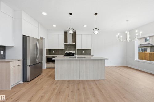 3048 Dixon Landing Landing, Edmonton, AB - Indoor Photo Showing Kitchen With Stainless Steel Kitchen With Double Sink With Upgraded Kitchen