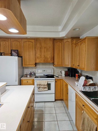4317 53 Street, St. Paul Town, AB - Indoor Photo Showing Kitchen