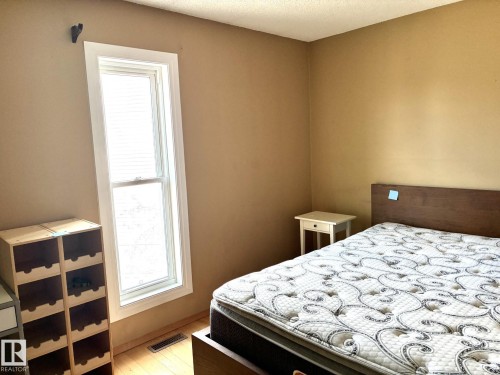 1248 48 Street, Edmonton, AB - Indoor Photo Showing Bedroom