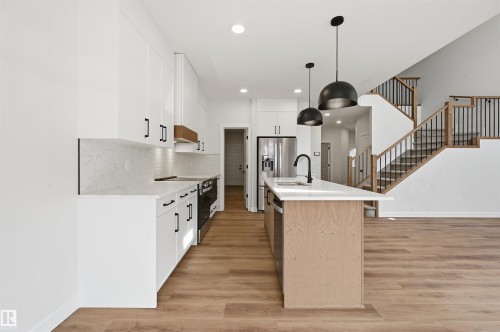 3218 Dixon Way, Edmonton, AB - Indoor Photo Showing Kitchen With Upgraded Kitchen
