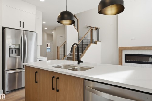 3218 Dixon Way, Edmonton, AB - Indoor Photo Showing Kitchen With Stainless Steel Kitchen With Double Sink With Upgraded Kitchen