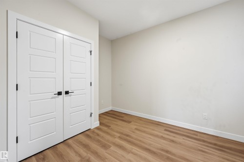 3218 Dixon Way, Edmonton, AB - Indoor Photo Showing Other Room