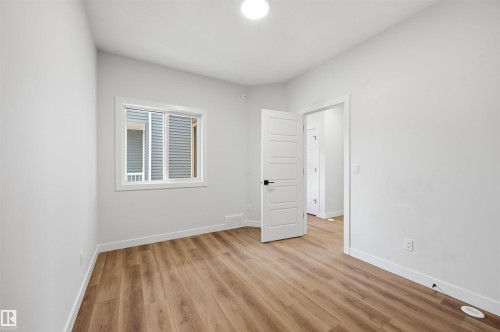 3218 Dixon Way, Edmonton, AB - Indoor Photo Showing Other Room
