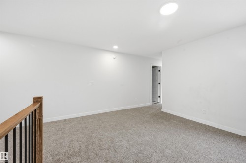3218 Dixon Way, Edmonton, AB - Indoor Photo Showing Other Room