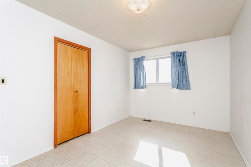 5041 48 Avenue, Bon Accord, AB - Indoor Photo Showing Other Room