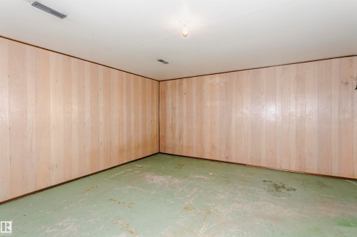 5041 48 Avenue, Bon Accord, AB - Indoor Photo Showing Other Room