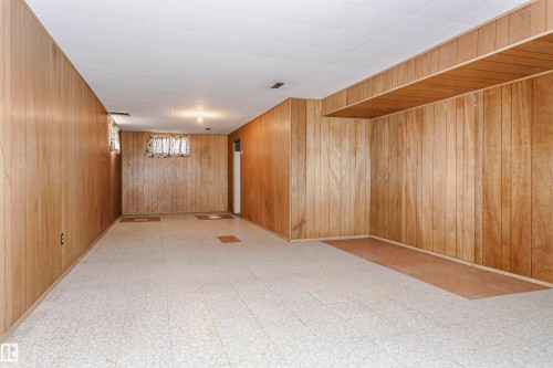 5041 48 Avenue, Bon Accord, AB - Indoor Photo Showing Other Room