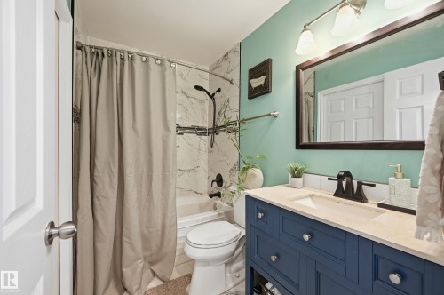 18424 96A Avenue, Edmonton, AB - Indoor Photo Showing Bathroom