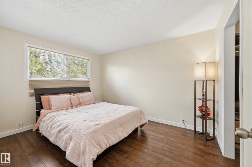 18424 96A Avenue, Edmonton, AB - Indoor Photo Showing Bedroom