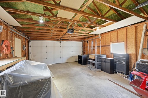 18424 96A Avenue, Edmonton, AB - Indoor Photo Showing Garage