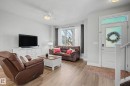 82 Gilmore Way, Spruce Grove, AB  - Indoor Photo Showing Living Room 