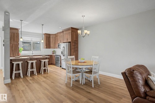 82 Gilmore Way, Spruce Grove, AB - Indoor Photo Showing Dining Room