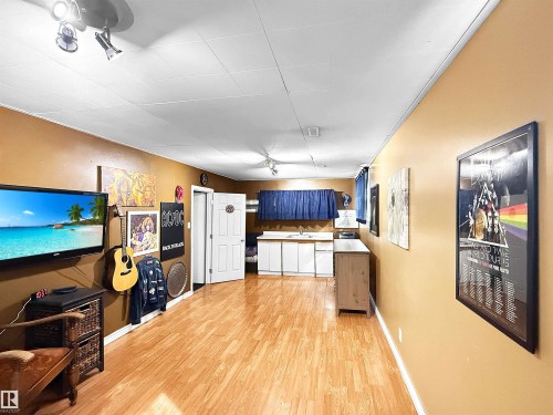 11844 96 Street, Edmonton, AB - Indoor
