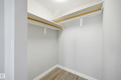6453 180 Street, Edmonton, AB - Indoor
