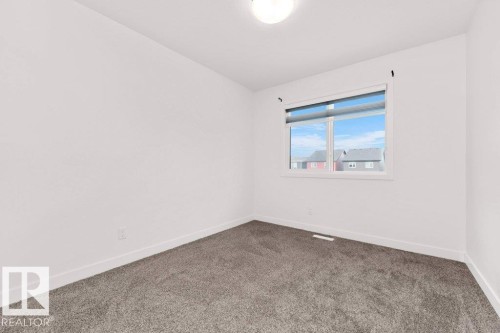 1529 Plum Circle, Edmonton, AB - Indoor Photo Showing Other Room